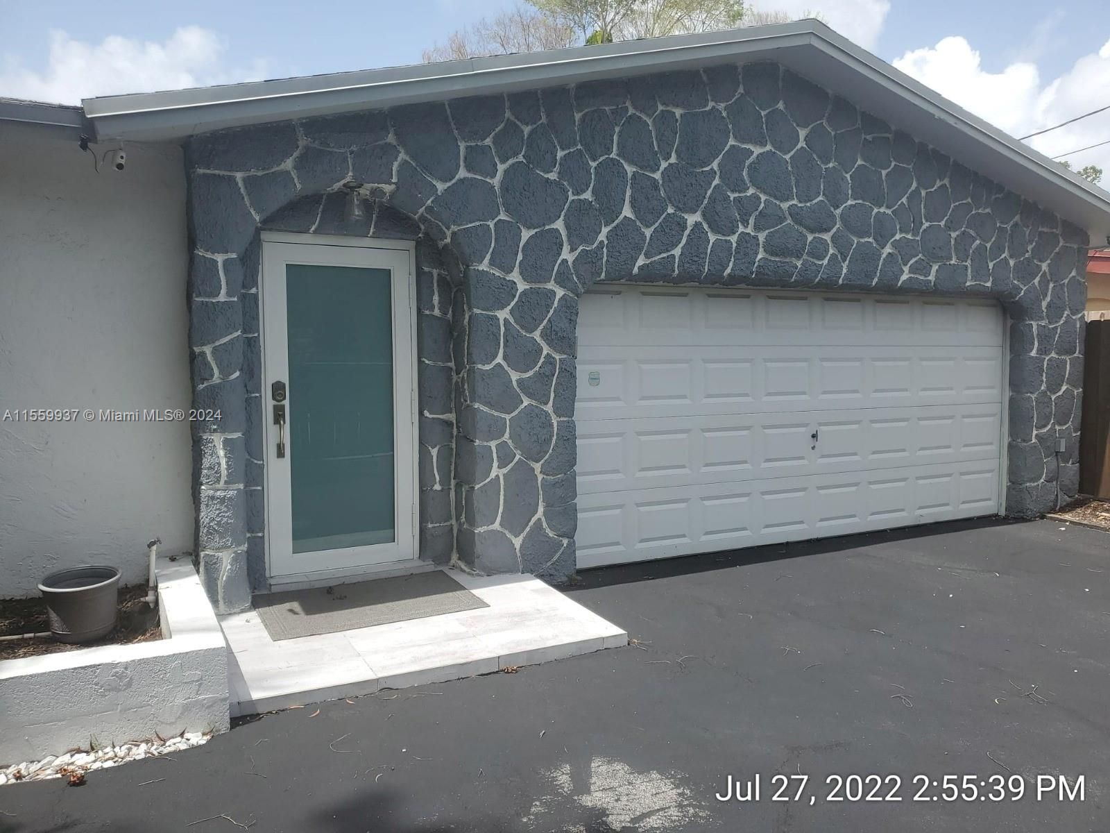 Property for Sale at 1733 Sw 5th Pl, Fort Lauderdale, Broward County, Florida - Bedrooms: 4 
Bathrooms: 3  - $1,320,000