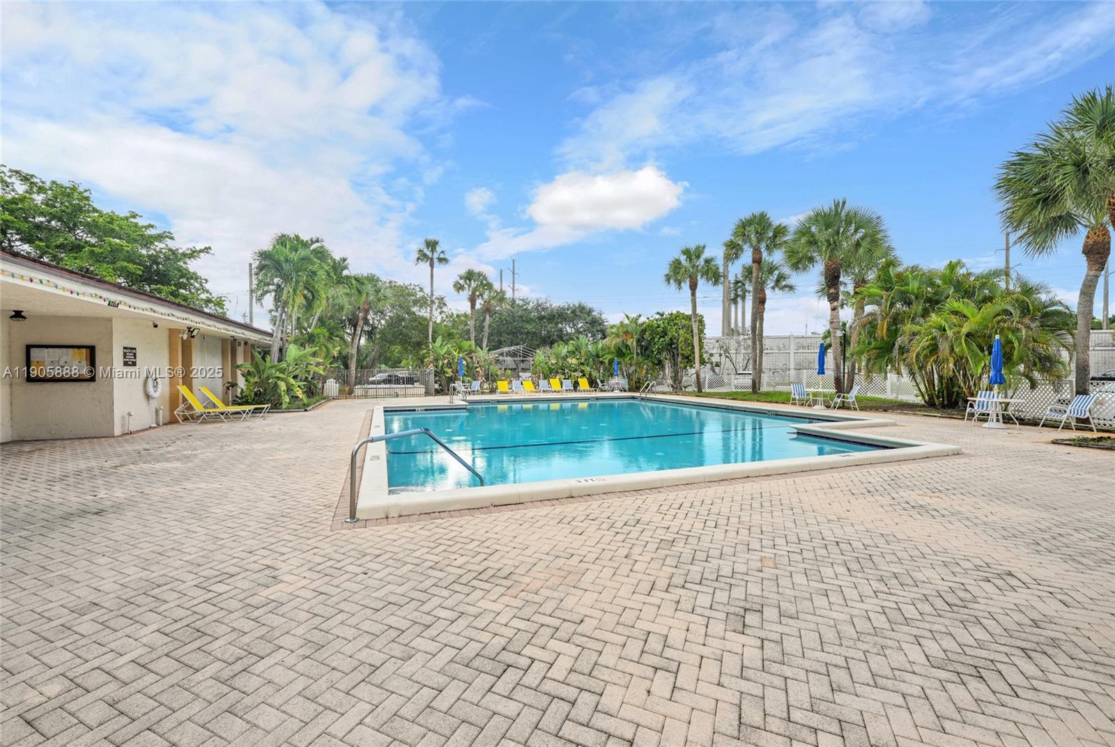 INVERWOOD CONDO - Residential