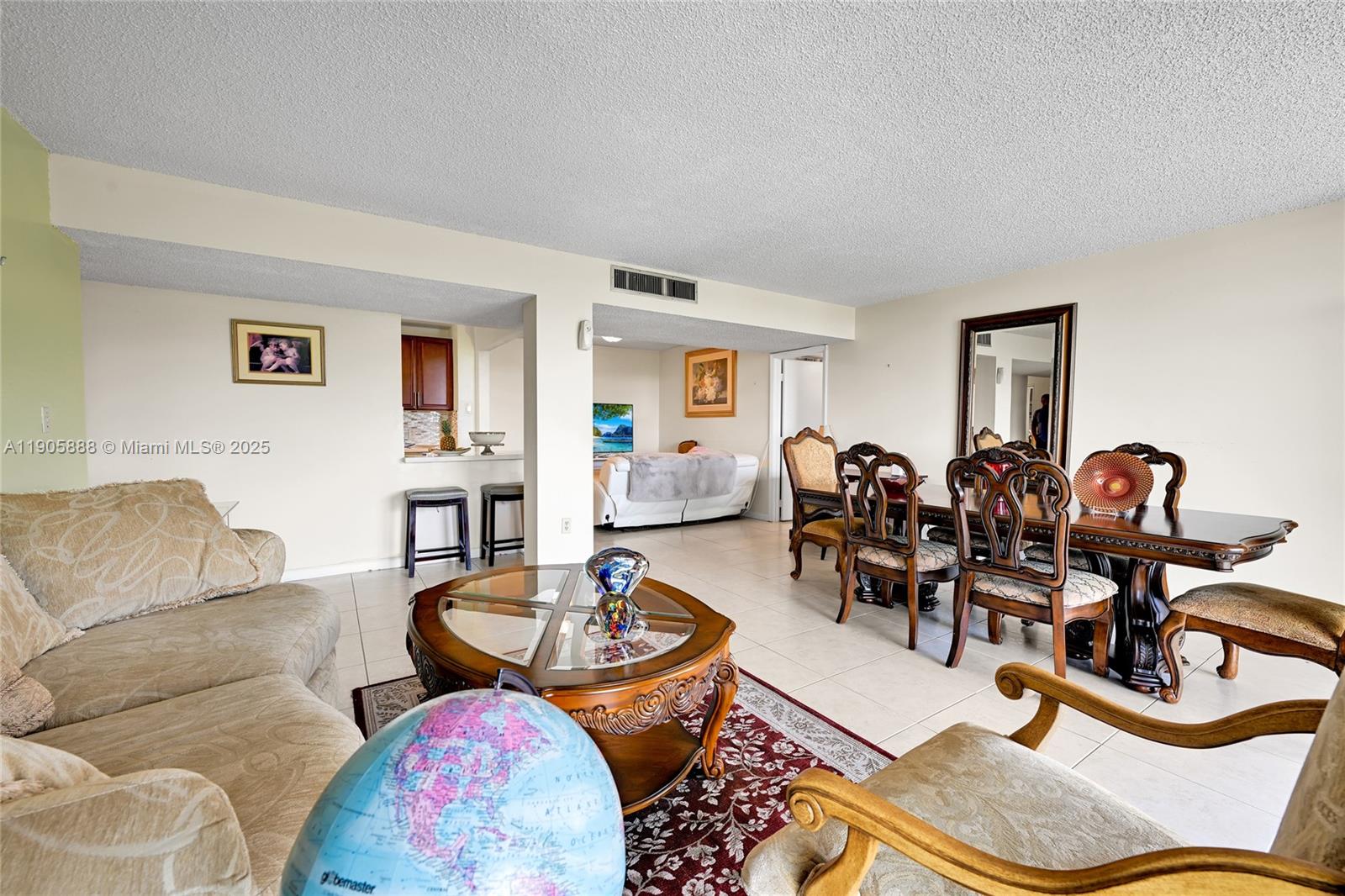 INVERWOOD CONDO - Residential