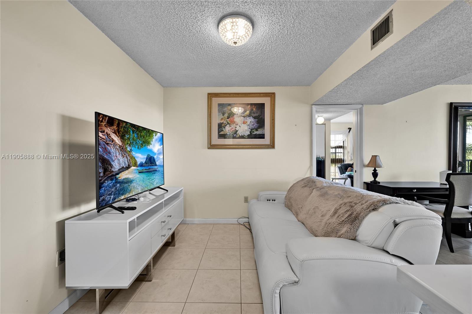 INVERWOOD CONDO - Residential