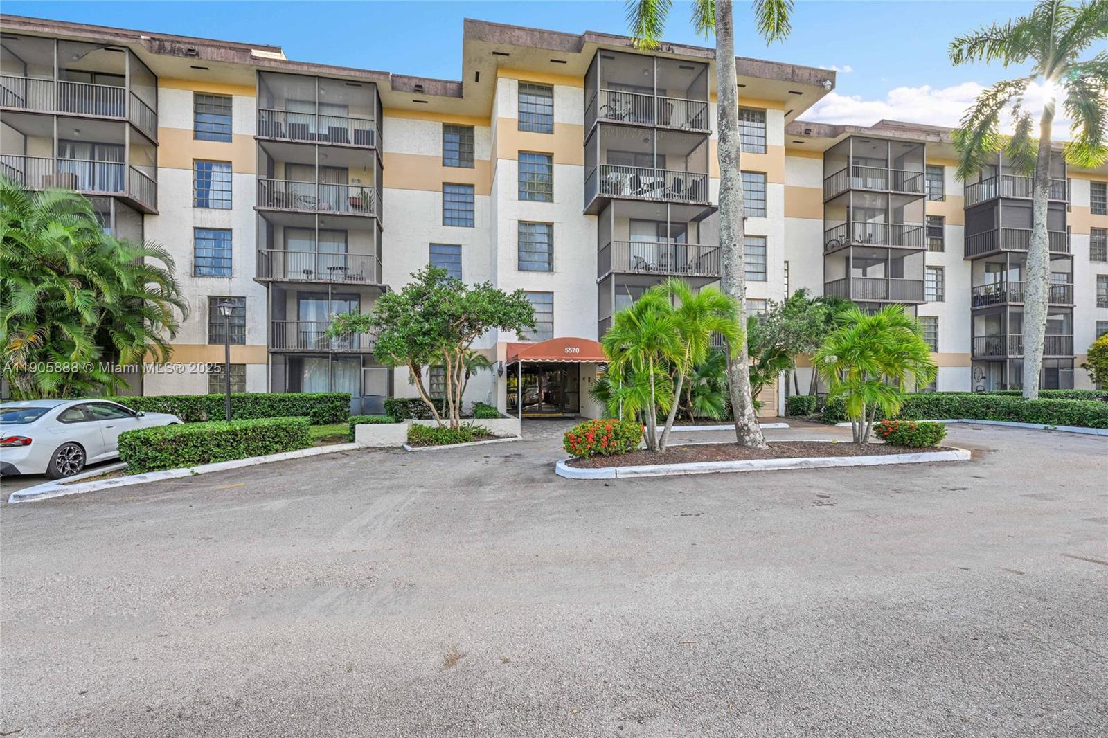 INVERWOOD CONDO - Residential