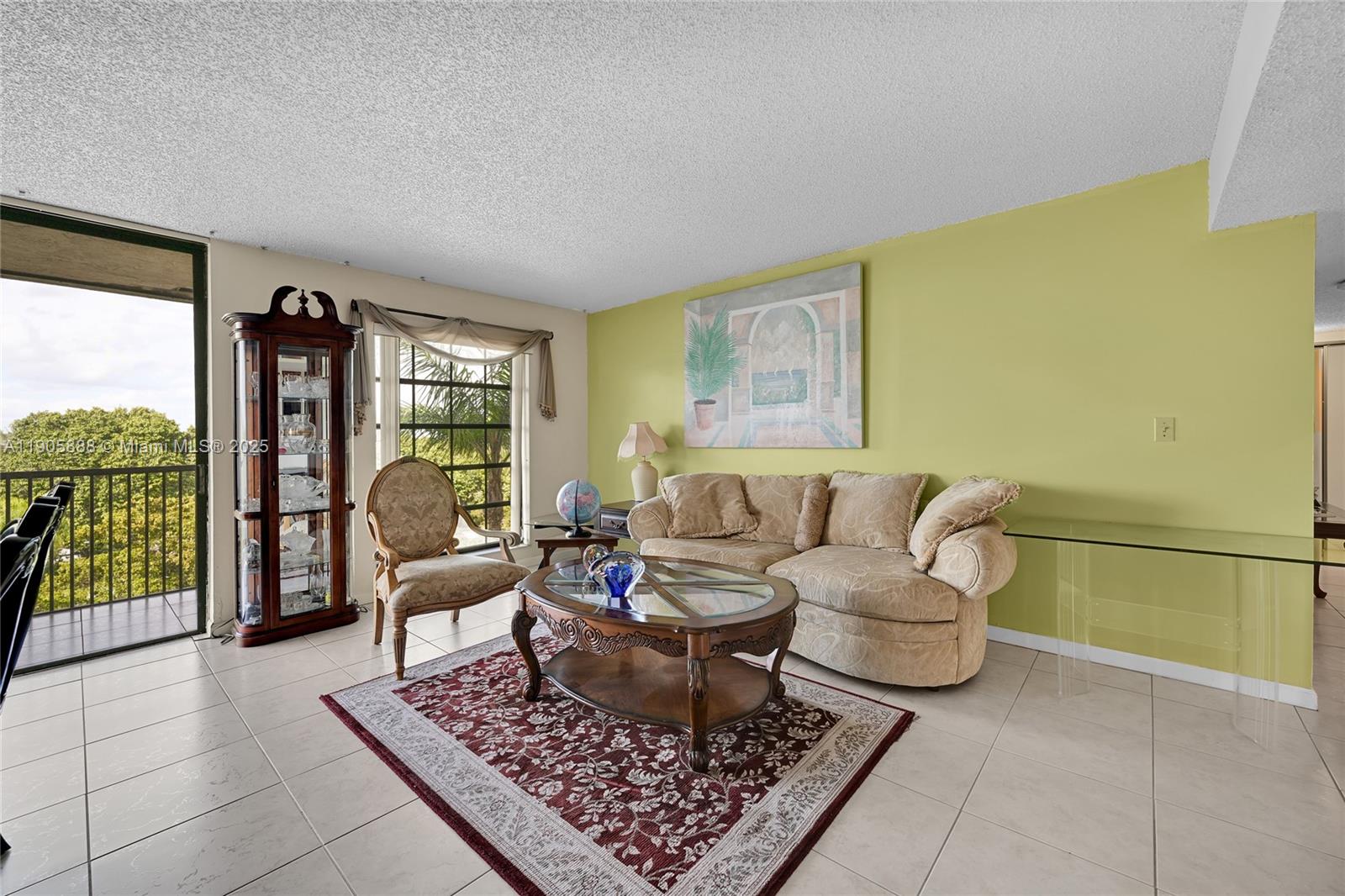 INVERWOOD CONDO - Residential