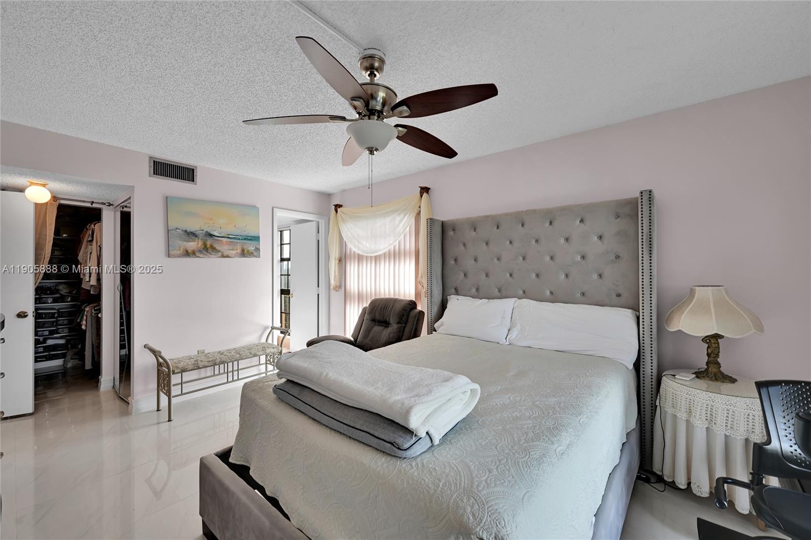 INVERWOOD CONDO - Residential