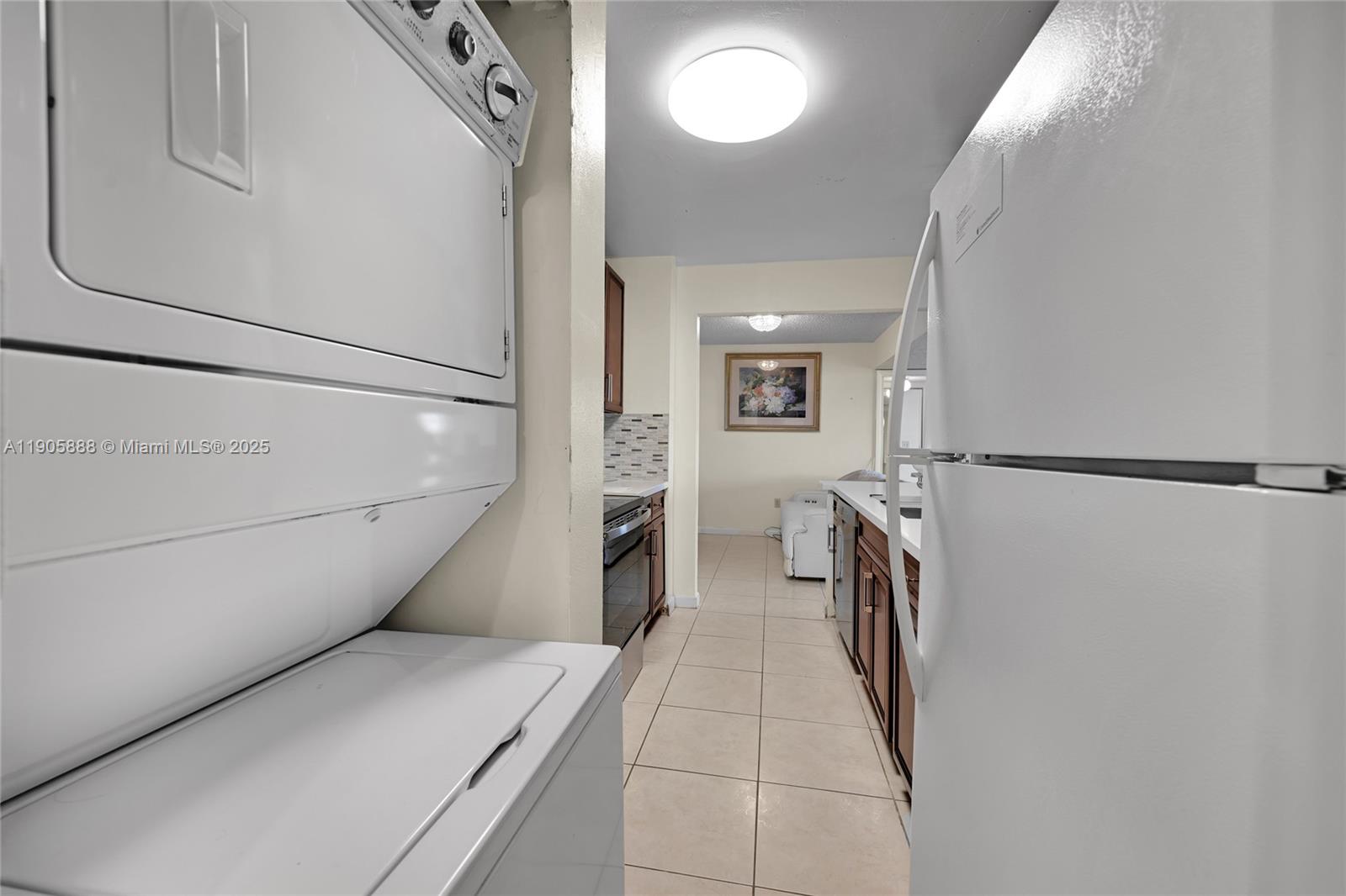 INVERWOOD CONDO - Residential