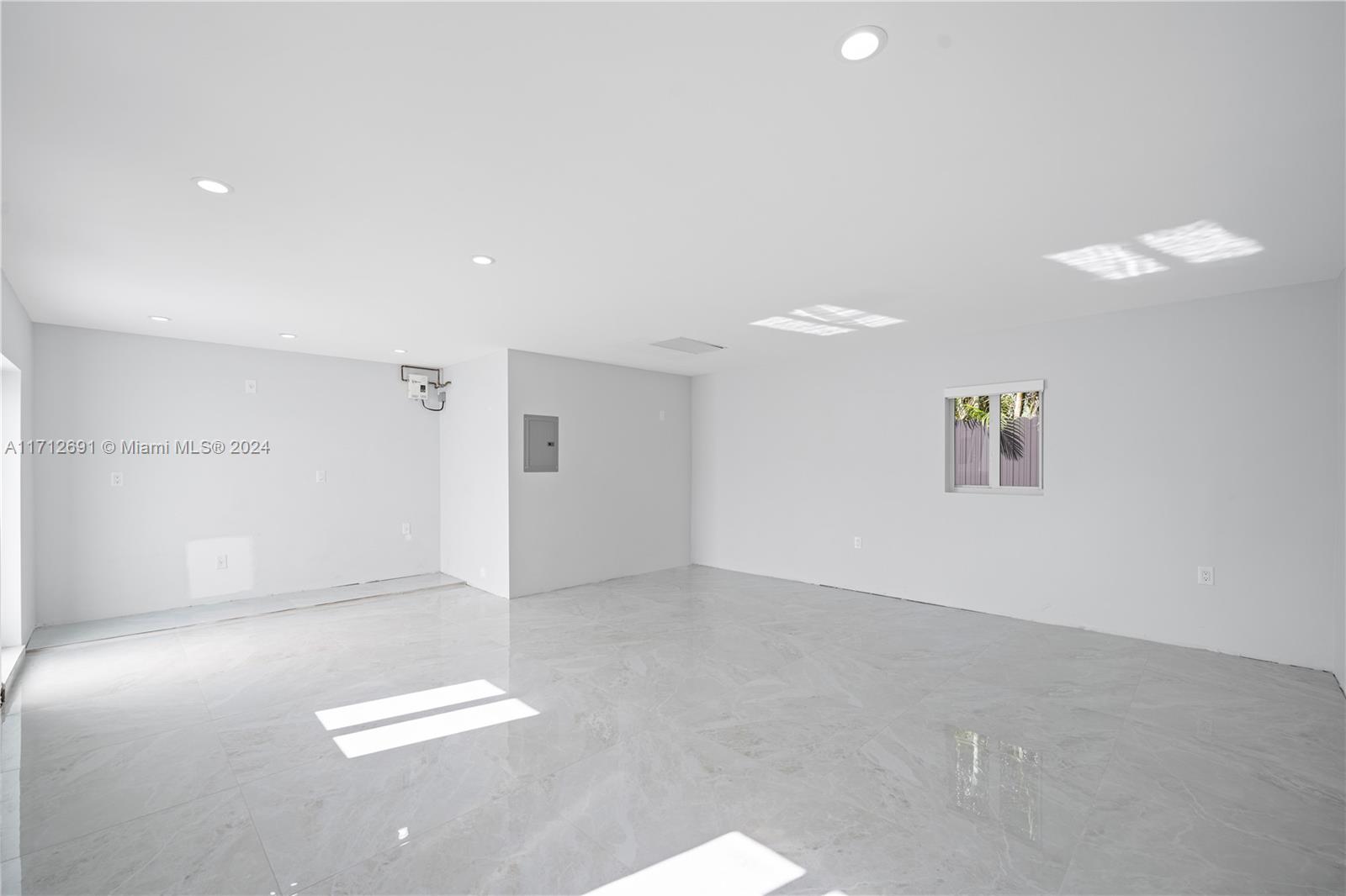 2ND REV PL SARATOGA HEIGH - Residential