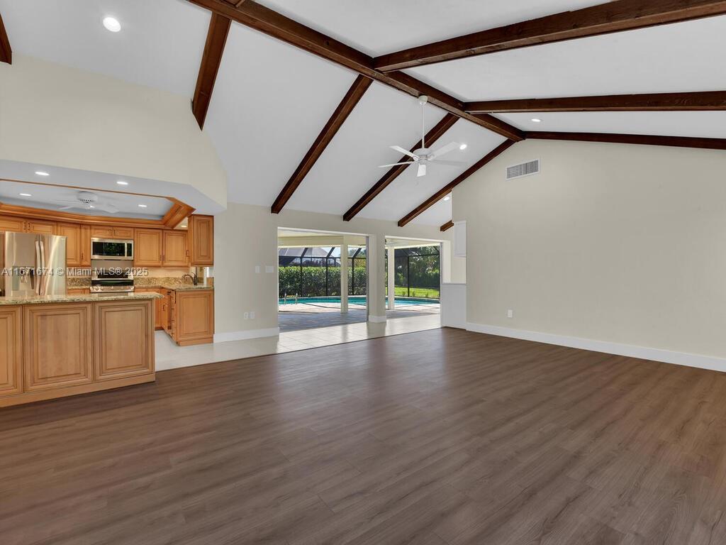 PALM RIVER ESTATES - Residential