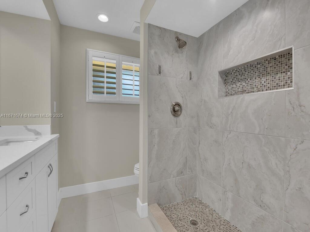 PALM RIVER ESTATES - Residential
