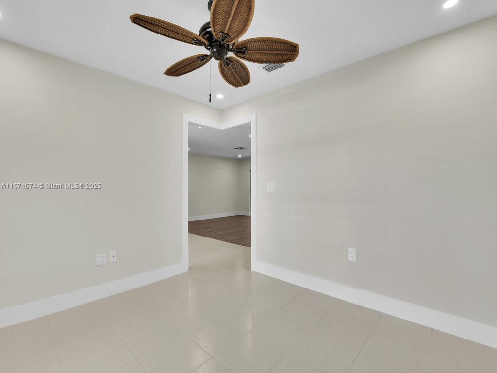 PALM RIVER ESTATES - Residential