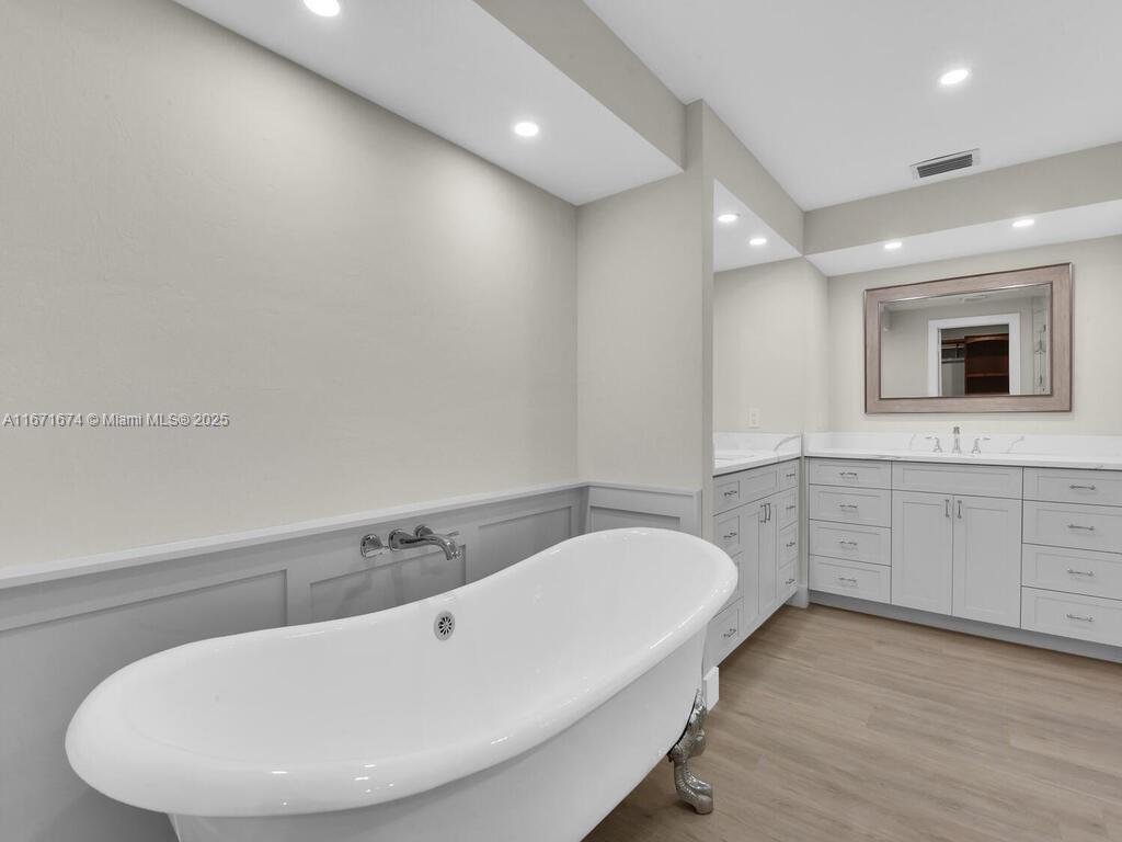 PALM RIVER ESTATES - Residential