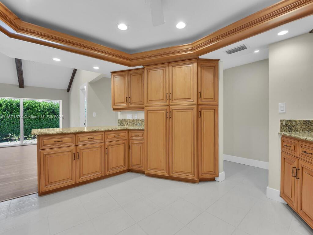 PALM RIVER ESTATES - Residential