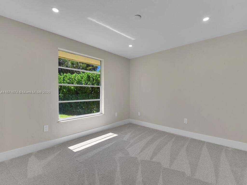 PALM RIVER ESTATES - Residential