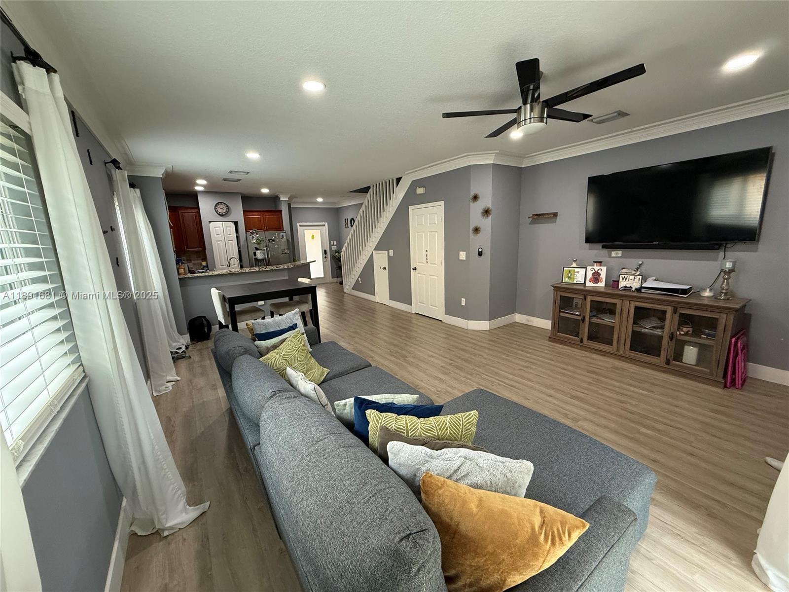 CATALINA PLACE - Residential