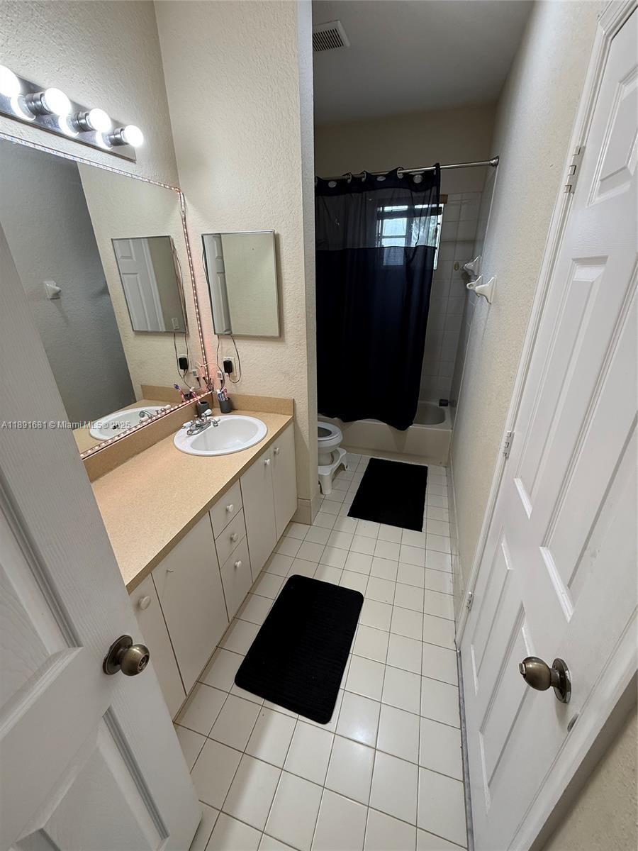 CATALINA PLACE - Residential