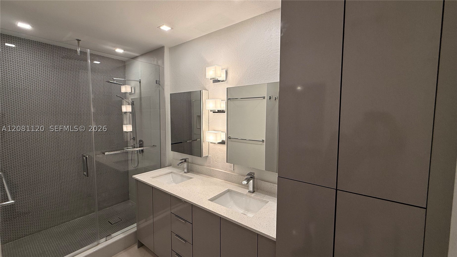 1830 Radius Dr 1114