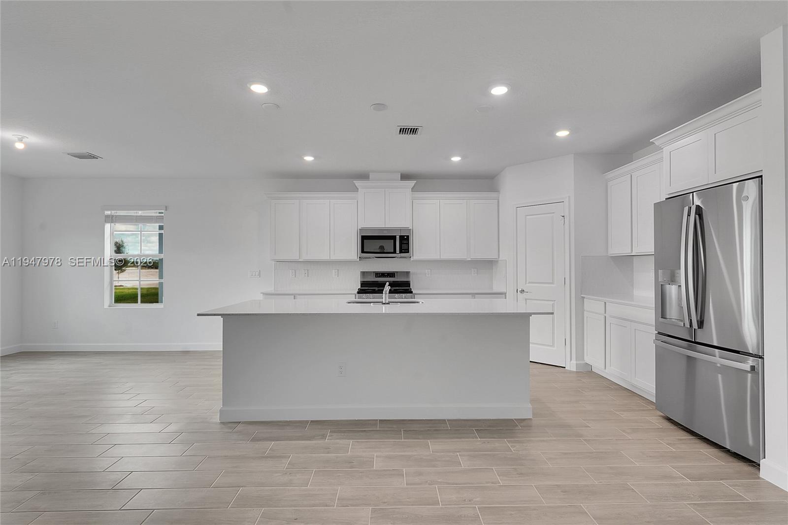 View photos, virtual tours, details... 19560 Whispering Creek Rd 19560