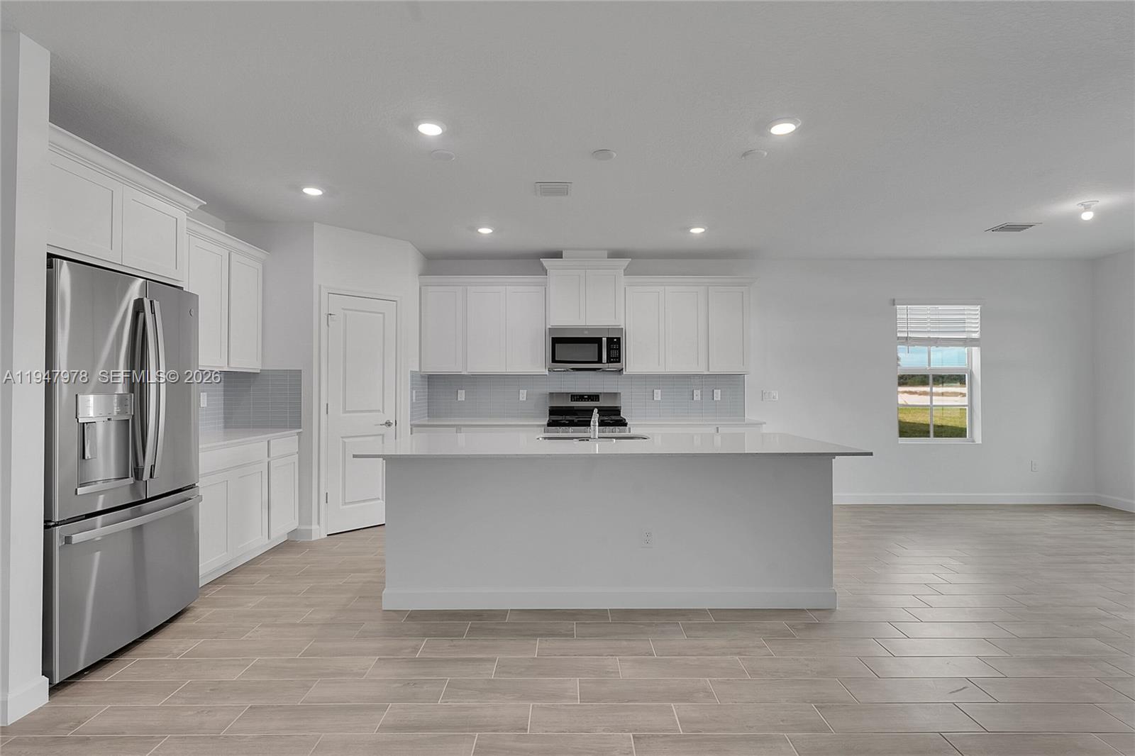 View photos, virtual tours, details... 19560 Whispering Creek Rd 19560