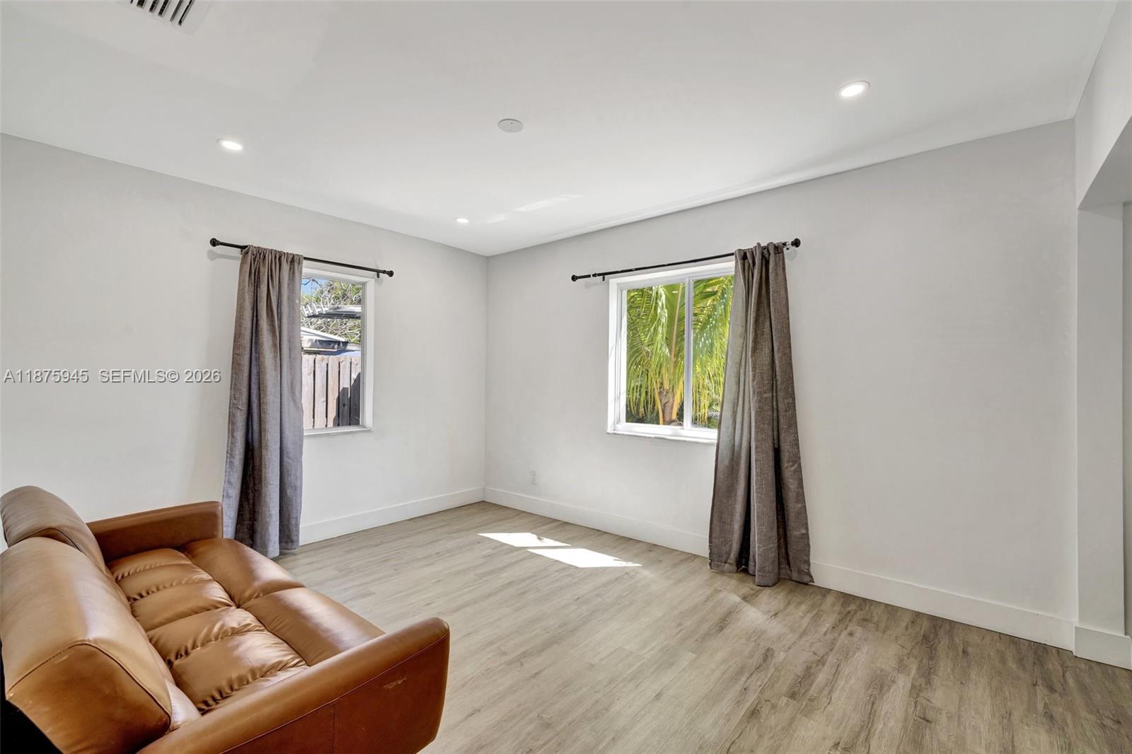 PINEHURST 1-3 - Residential