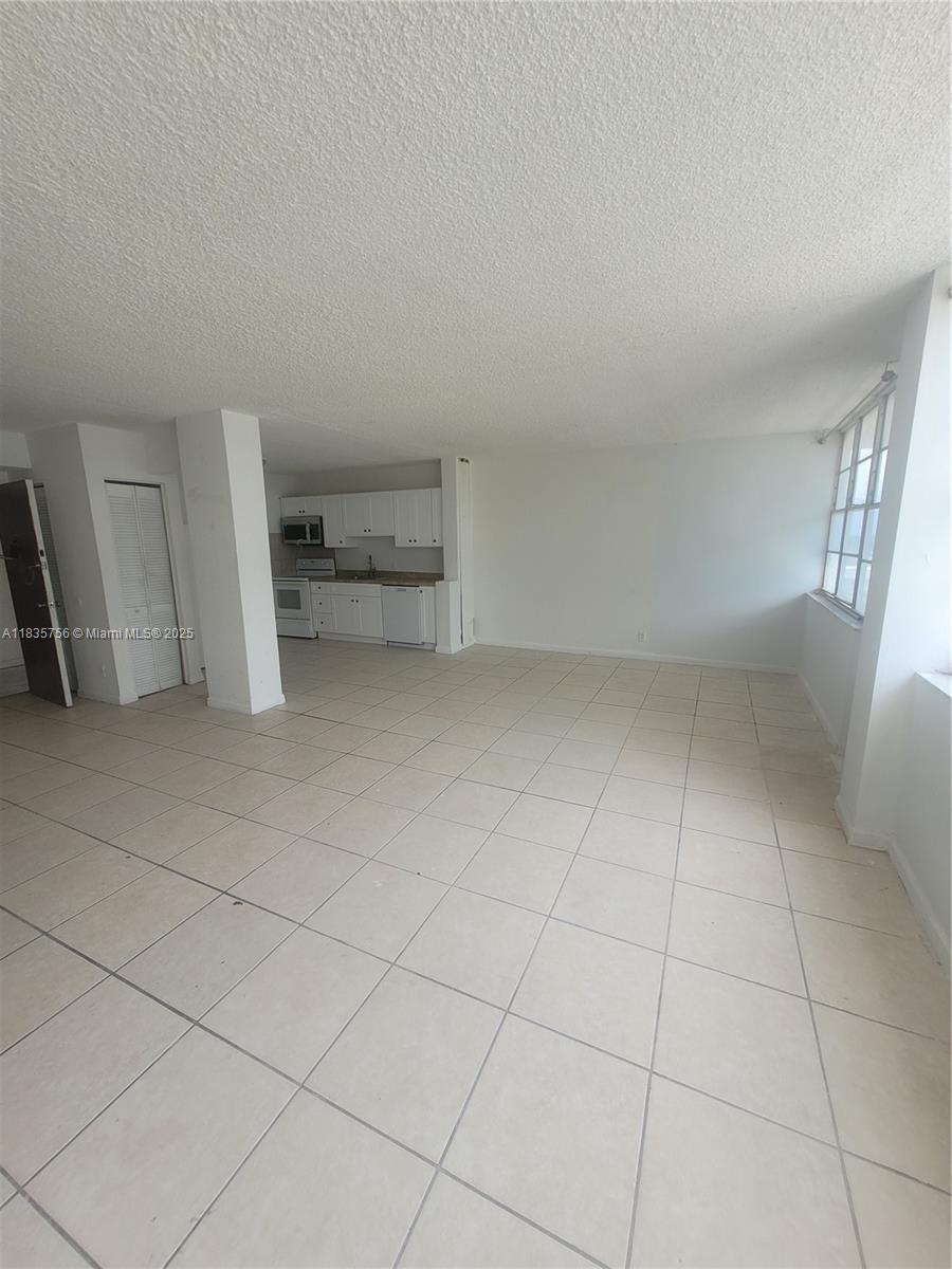 2025 NE 164th St 903