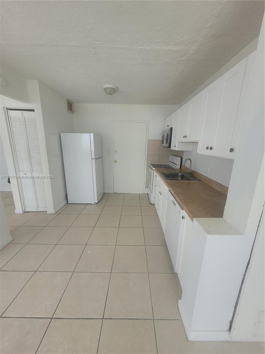 2025 NE 164th St 903