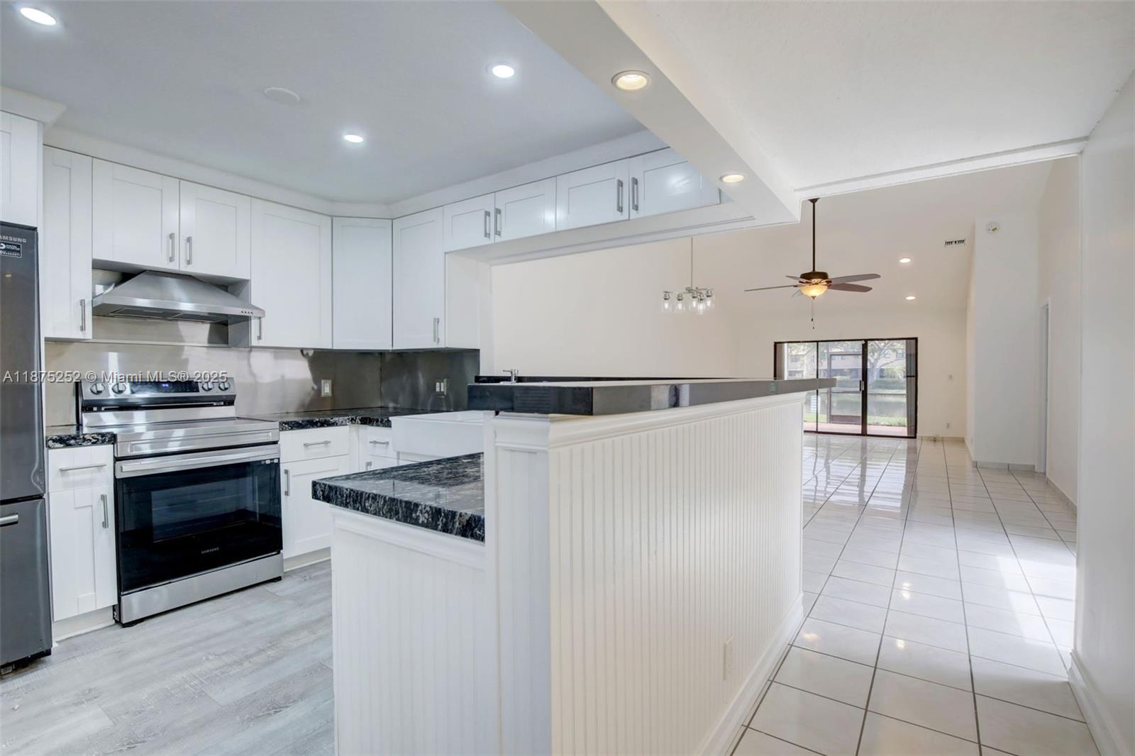 LAKESIDE VILLAS AT - Residential