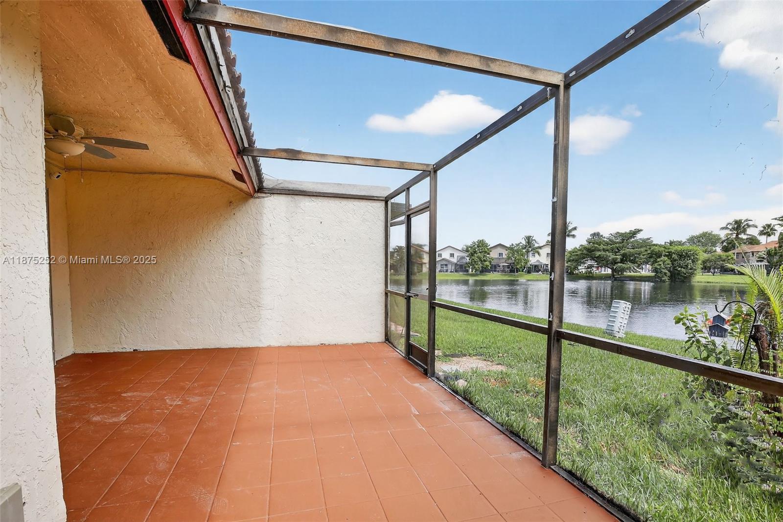 LAKESIDE VILLAS AT - Residential