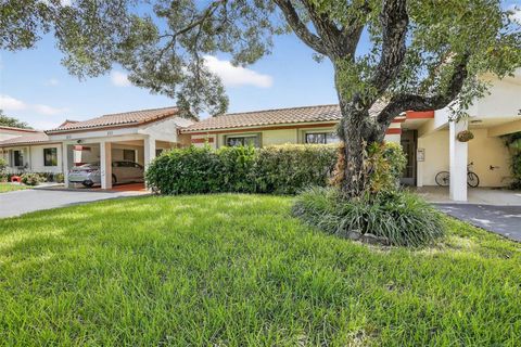 311 Lakeside Ct 238 Sunrise FL 33326