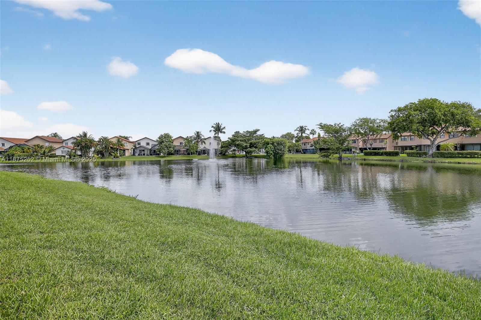 311 Lakeside Ct 238