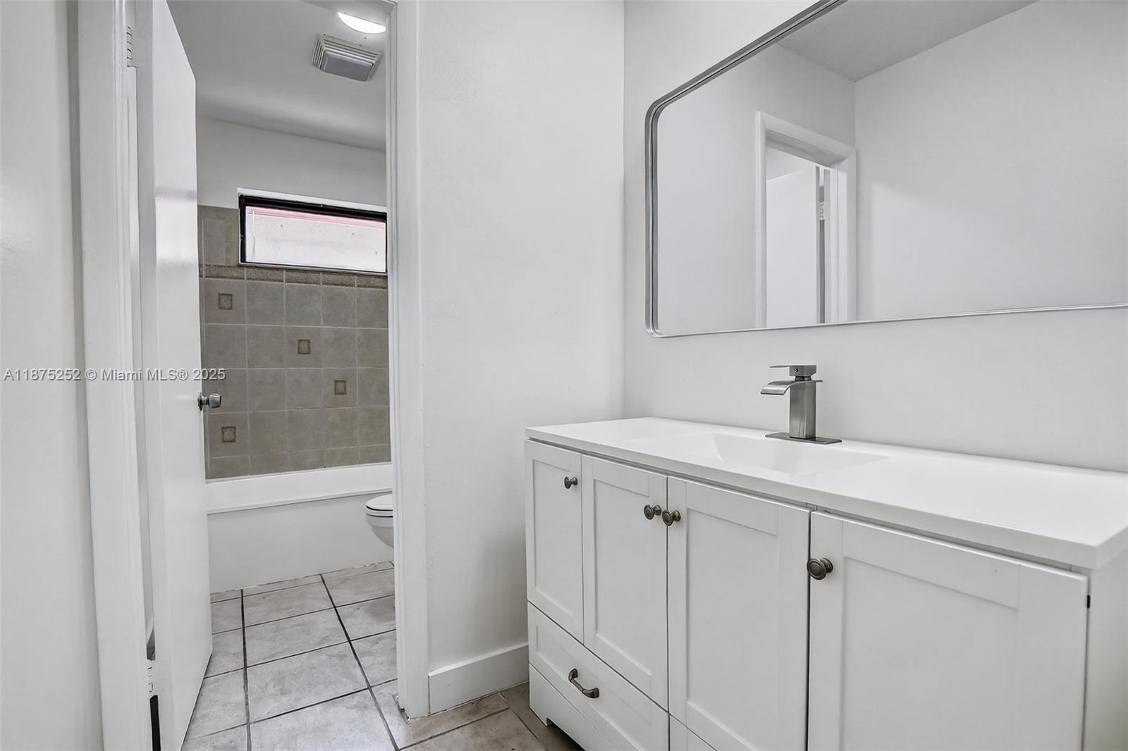 LAKESIDE VILLAS AT - Residential