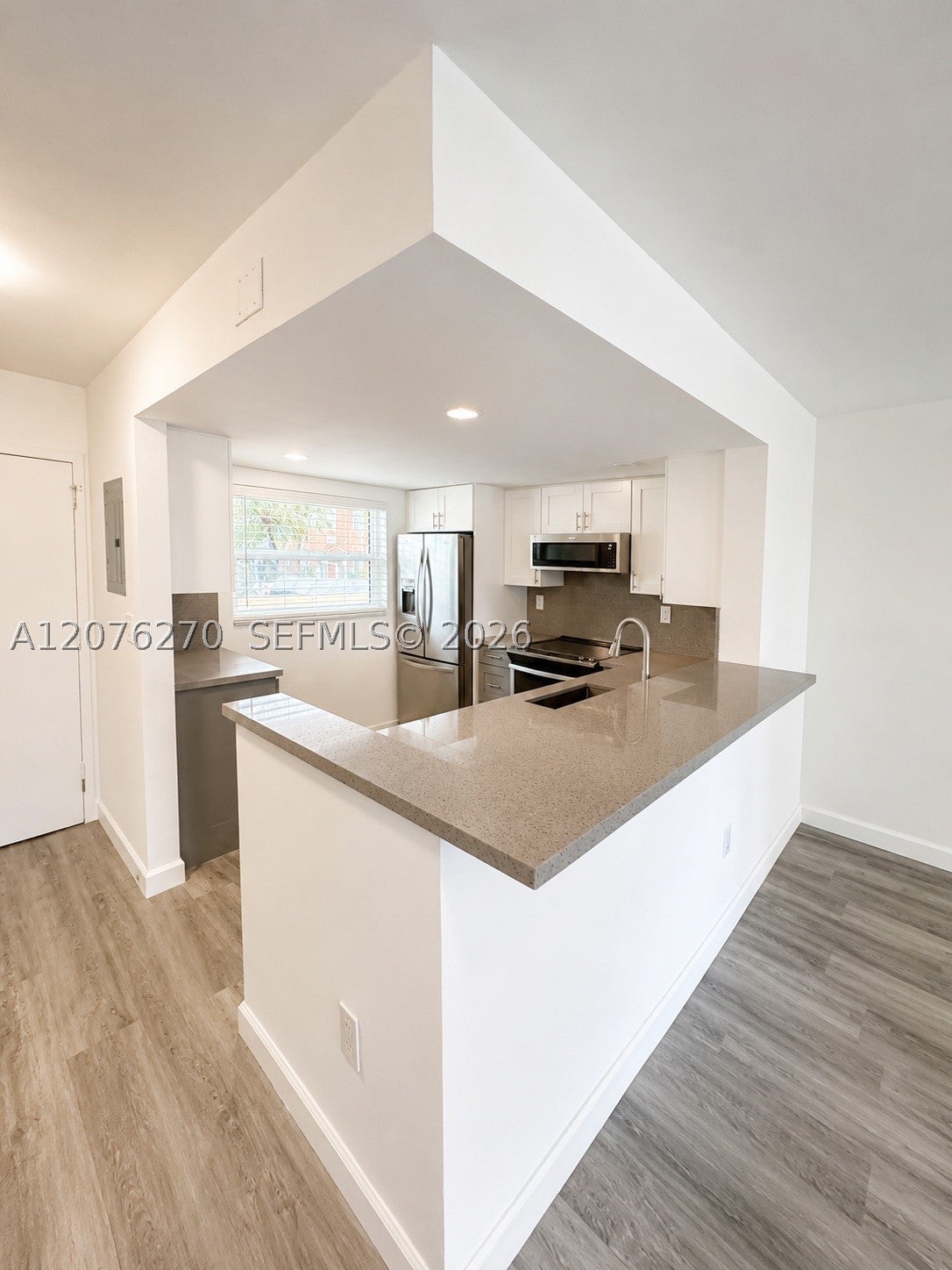 4000 NE 170th St 206