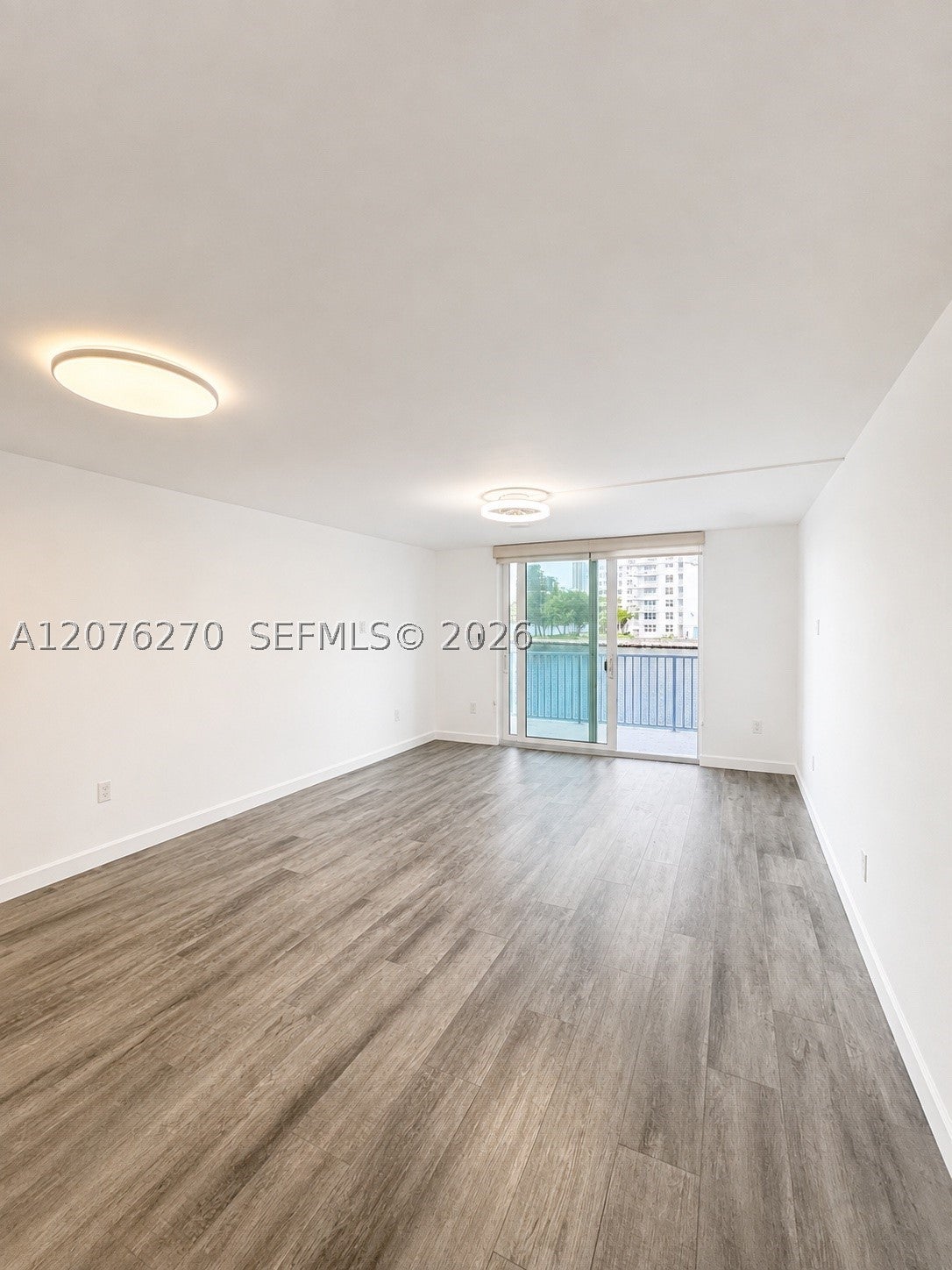 4000 NE 170th St 206