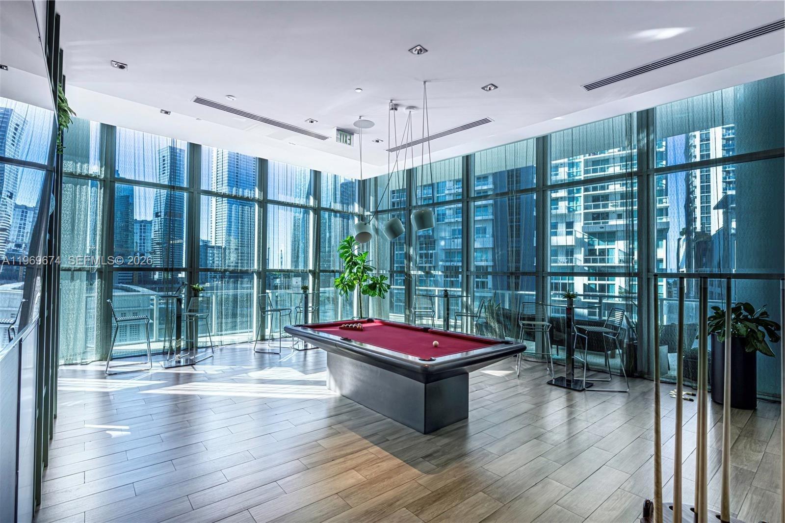 1100 MILLECENTO RESIDENCE - Residential