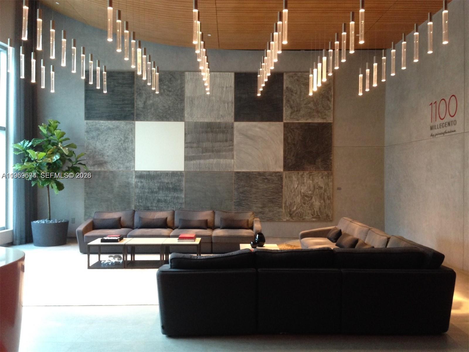 1100 MILLECENTO RESIDENCE - Residential