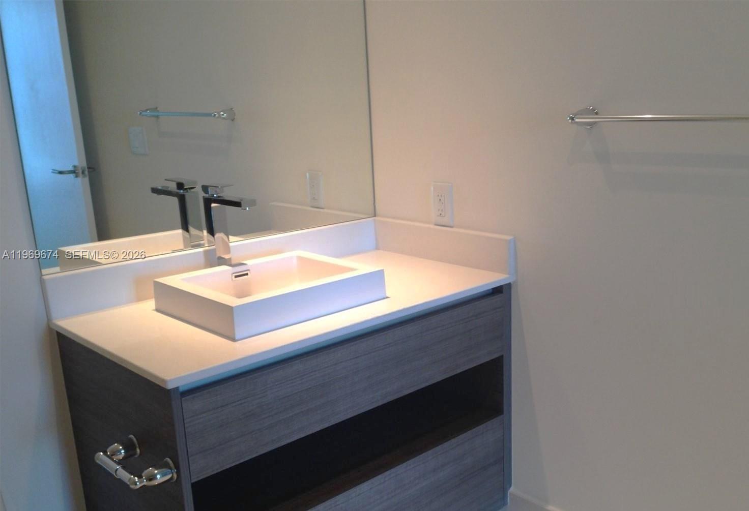 1100 MILLECENTO RESIDENCE - Residential