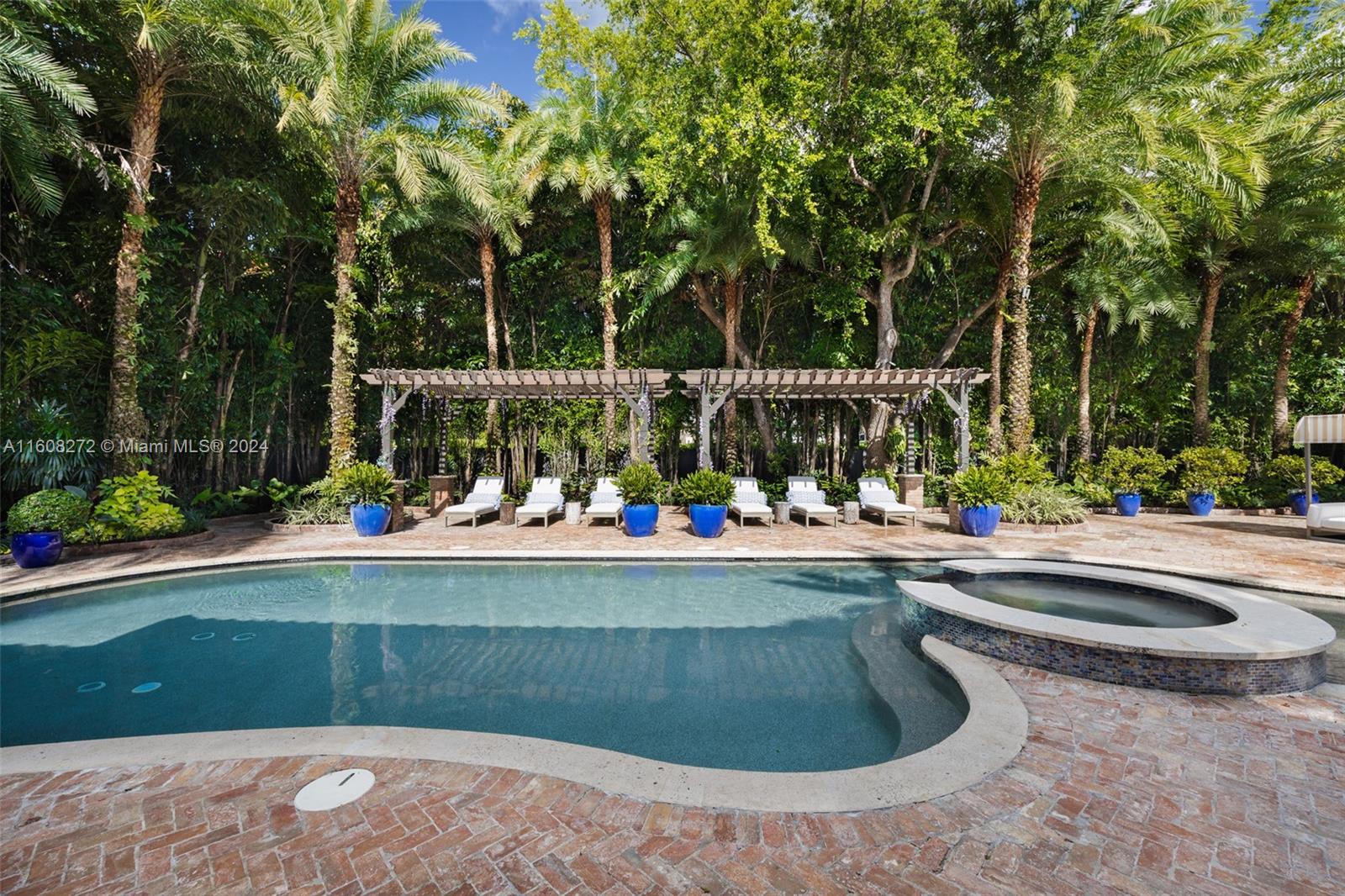 PALM MIAMI AMD - Residential