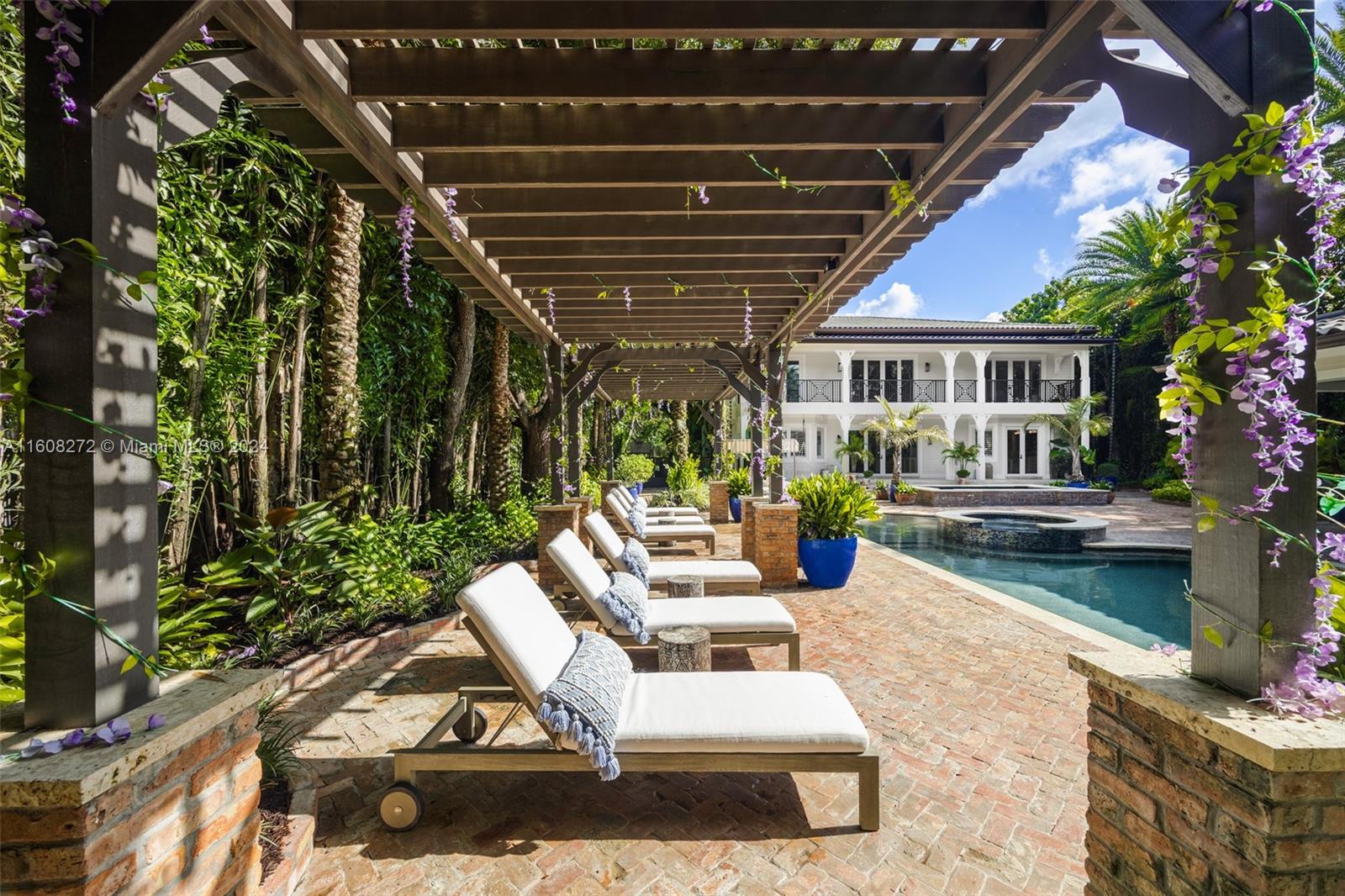 PALM MIAMI AMD - Residential