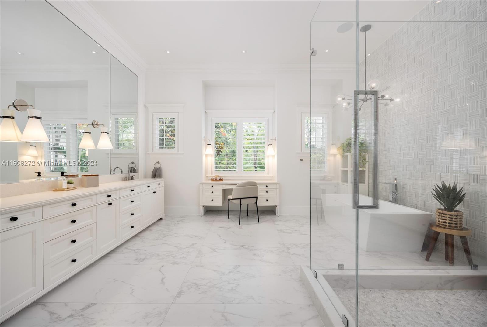 PALM MIAMI AMD - Residential