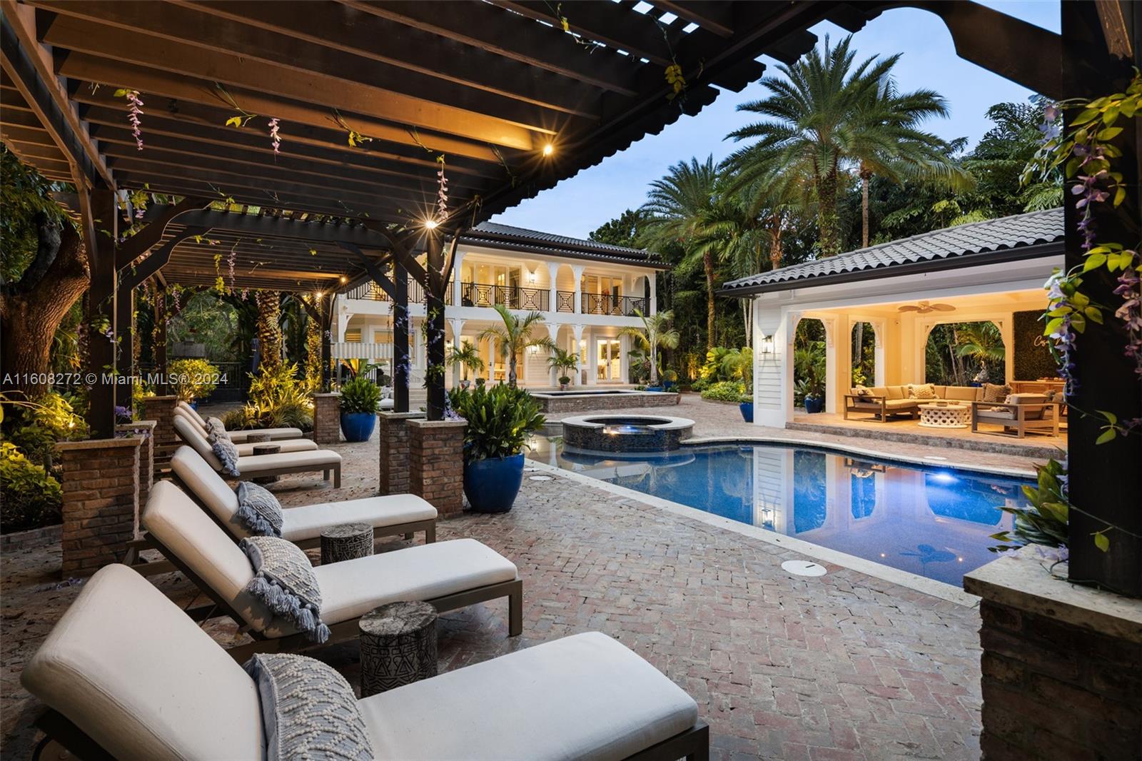 PALM MIAMI AMD - Residential