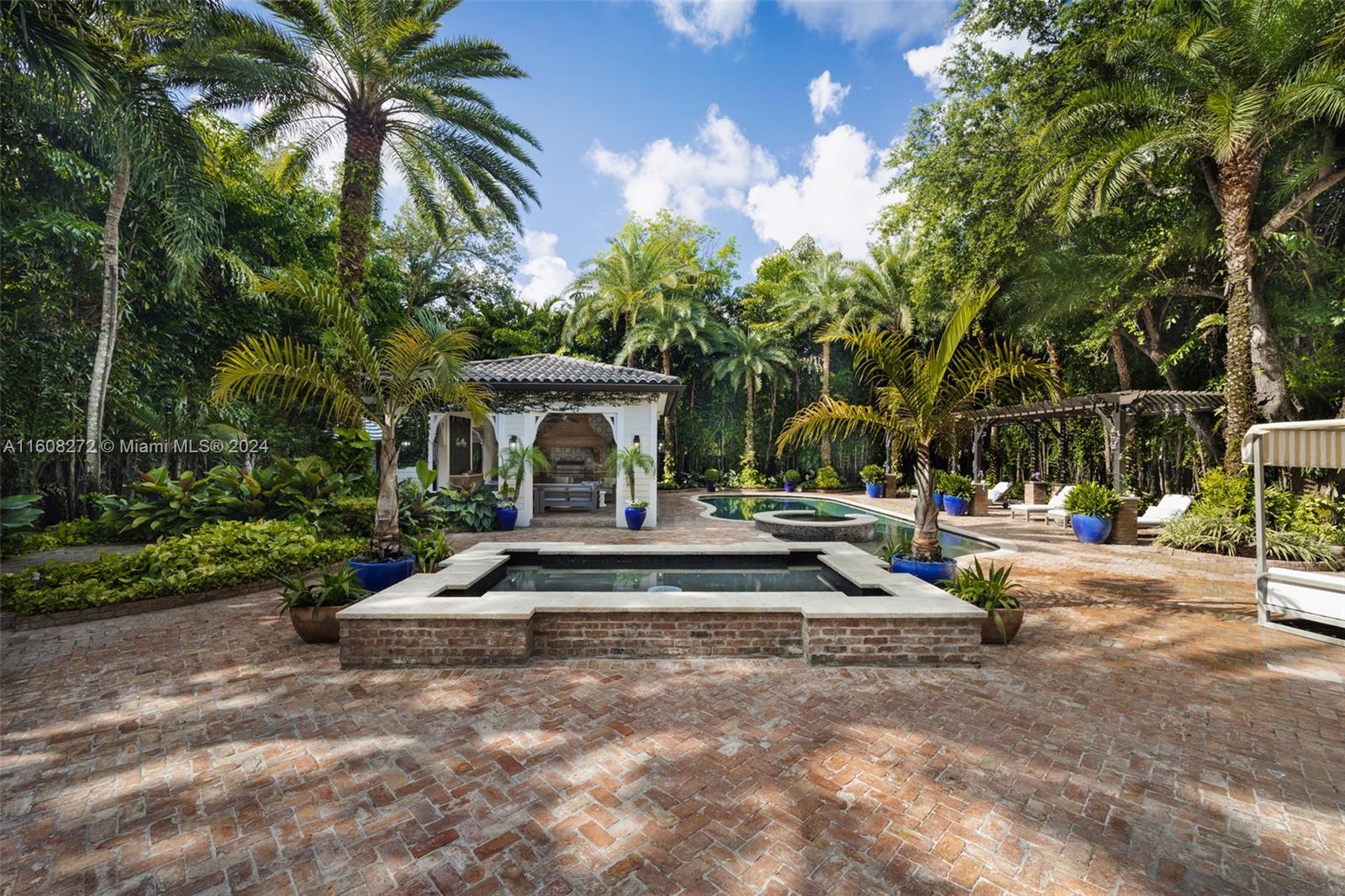 PALM MIAMI AMD - Residential