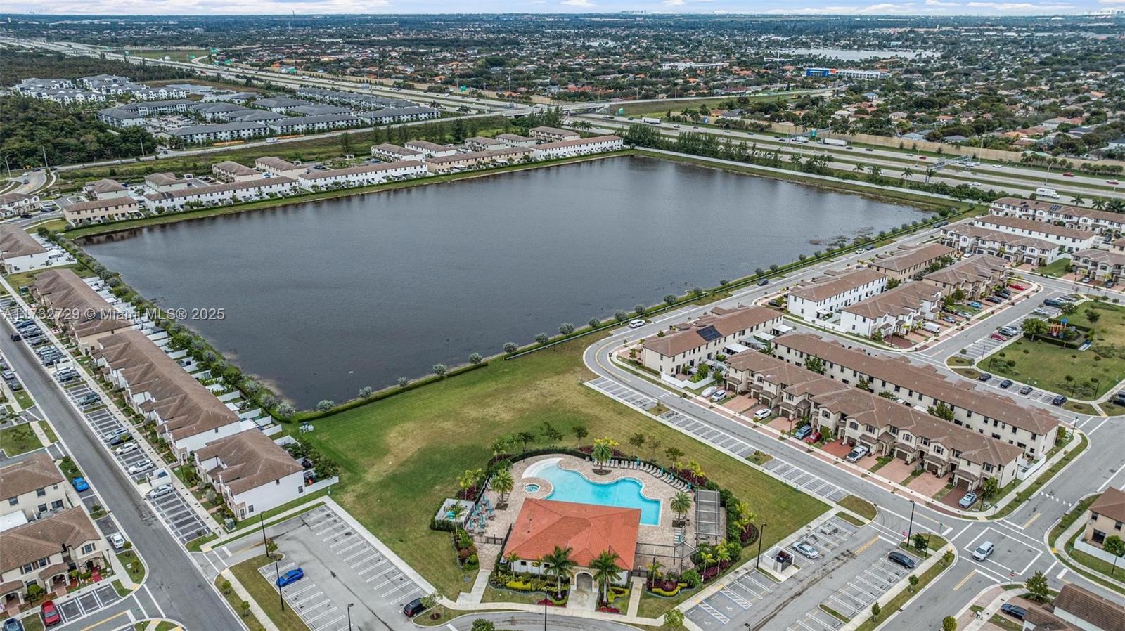 AQUABELLA NORTH REPLAT - Residential