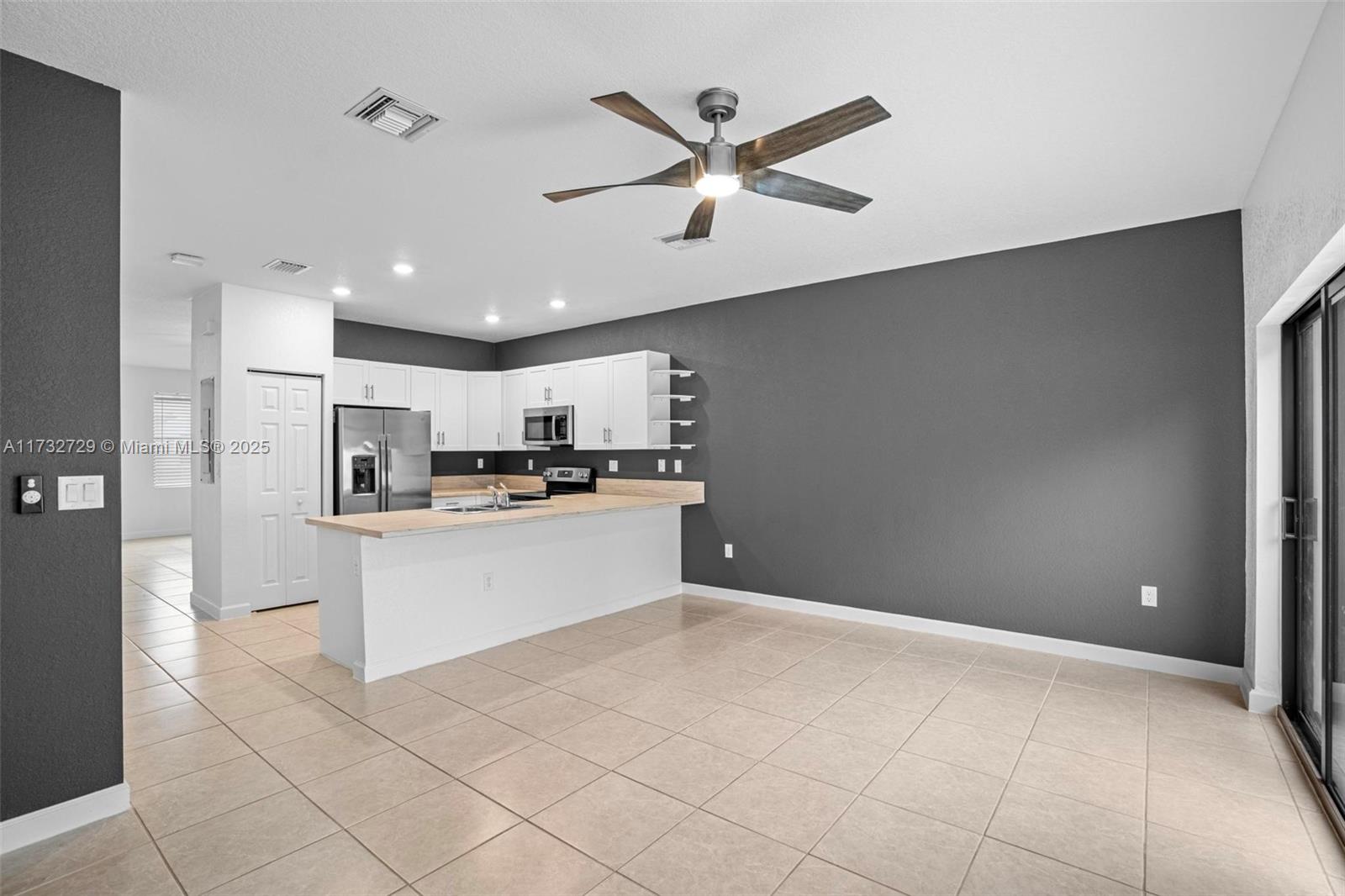 AQUABELLA NORTH REPLAT - Residential