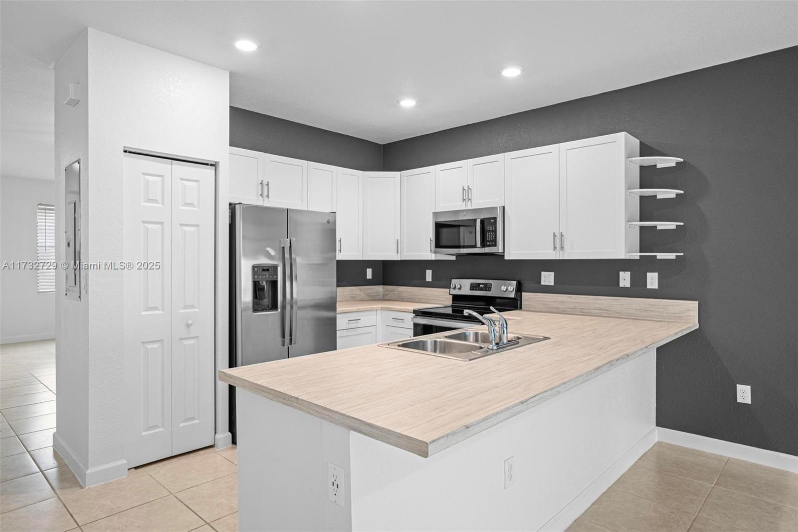 AQUABELLA NORTH REPLAT - Residential