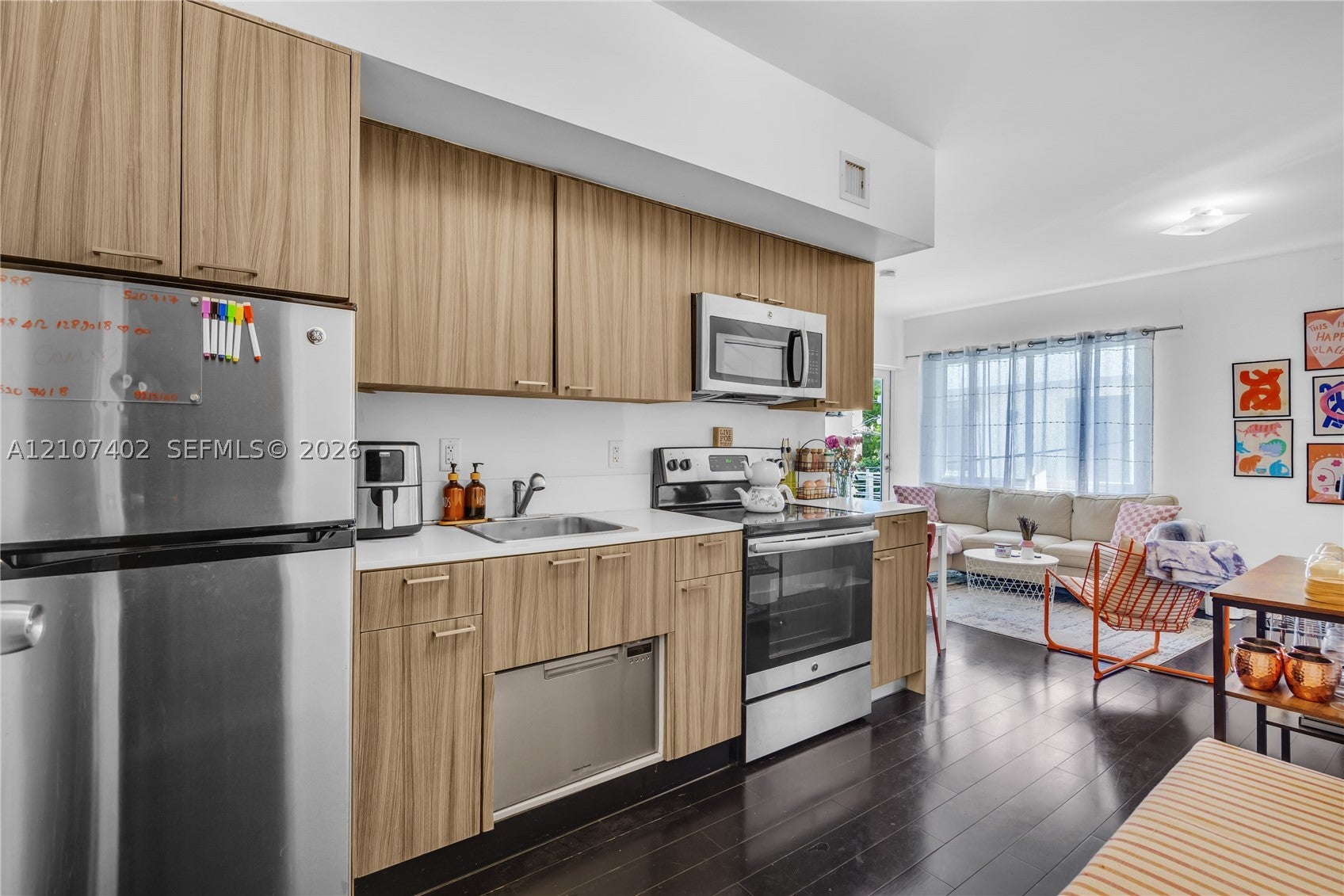 551 Michigan Ave 223
