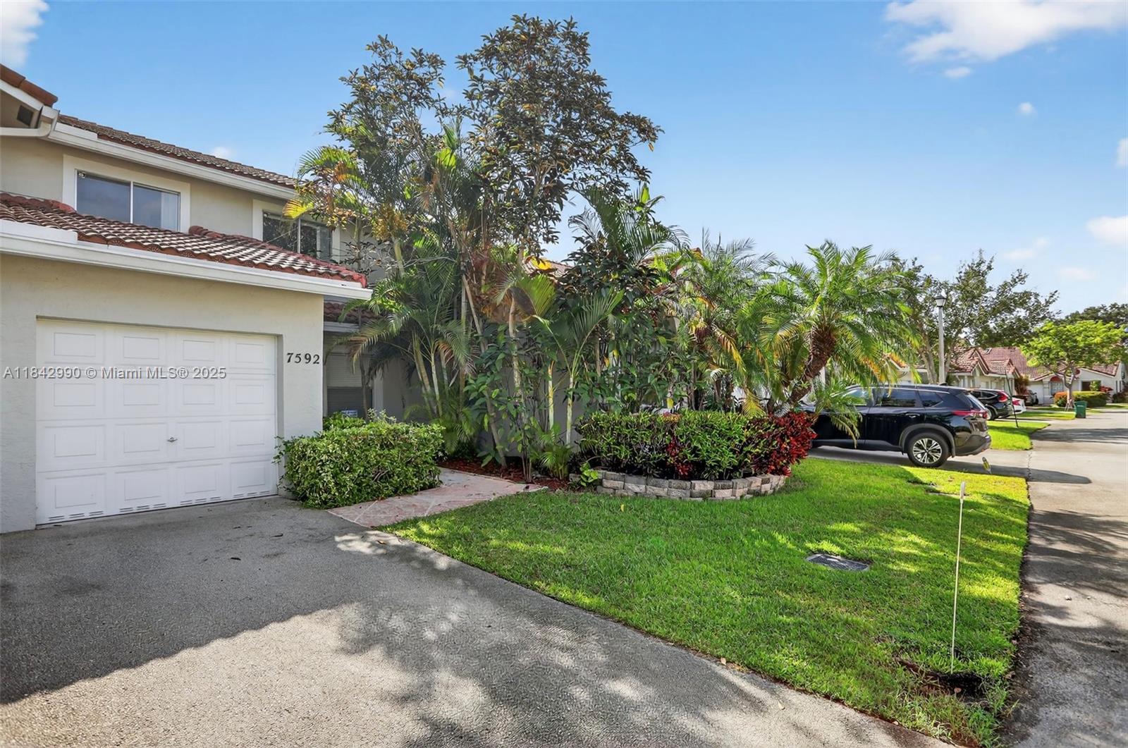 7592 S Pinewalk Dr S 164
