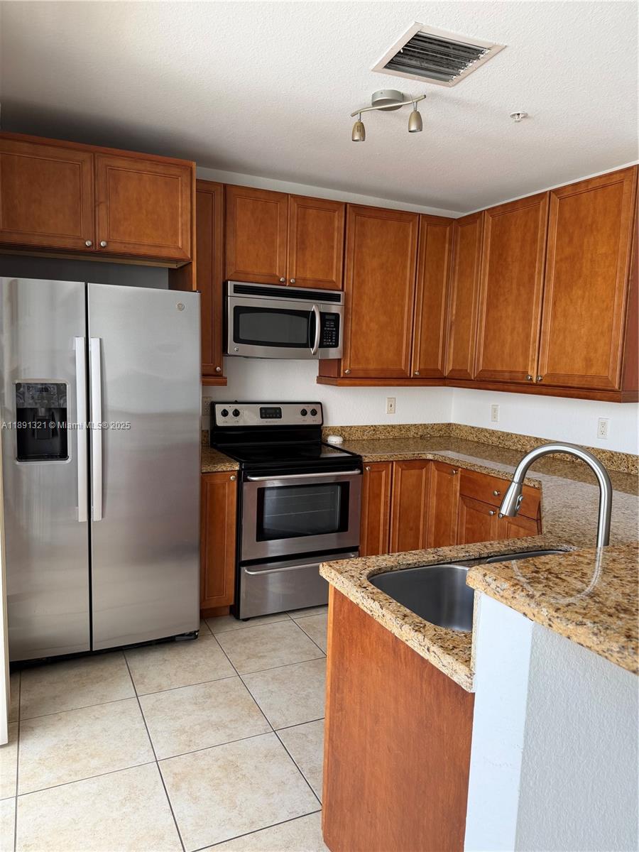 Coral Gables Douglas - Residential Lease