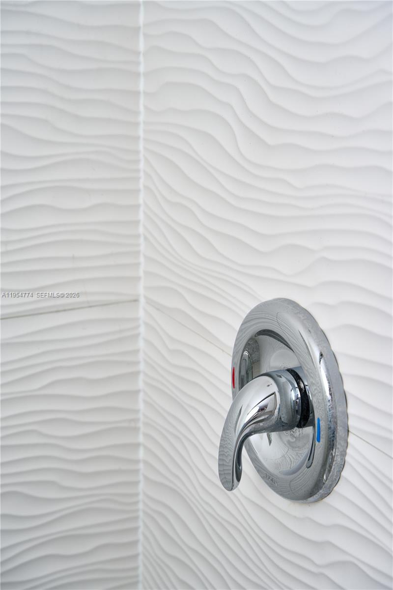 THE ROOSEVELT CONDO - Residential