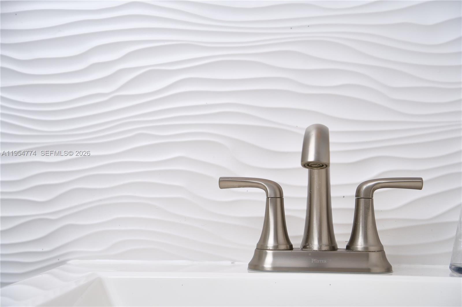 THE ROOSEVELT CONDO - Residential