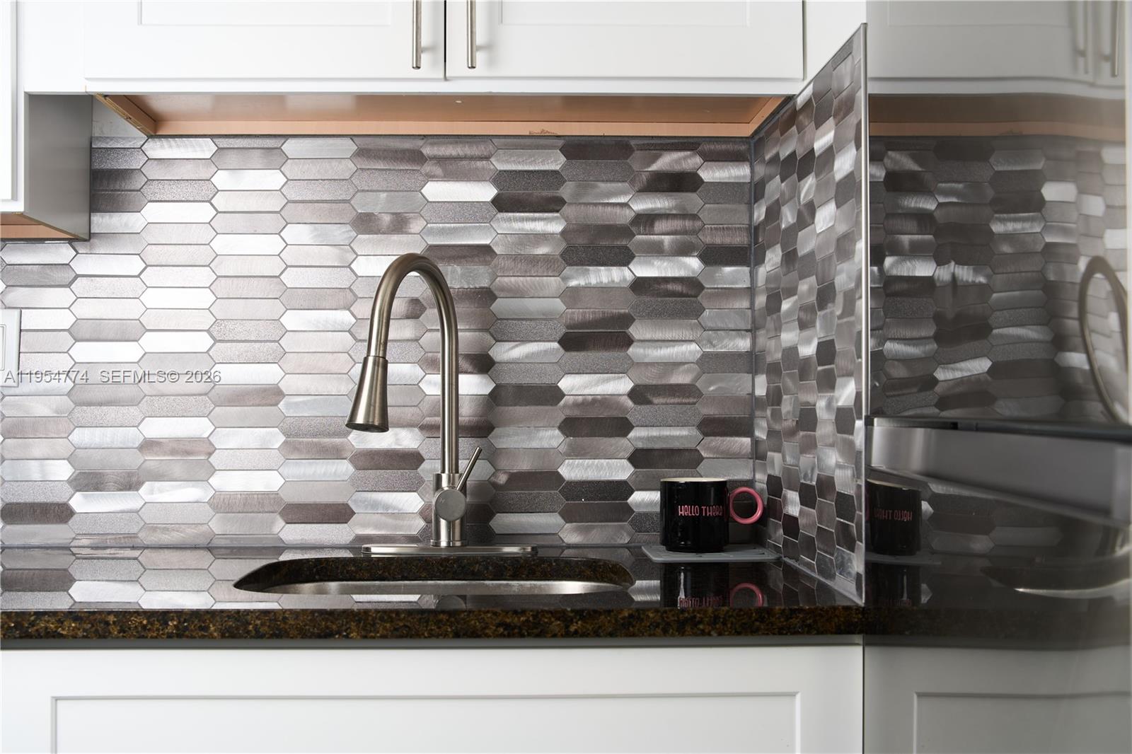 THE ROOSEVELT CONDO - Residential