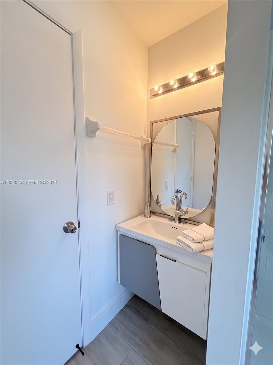 CYPRESS-THIRD PLAT - Residential Lease