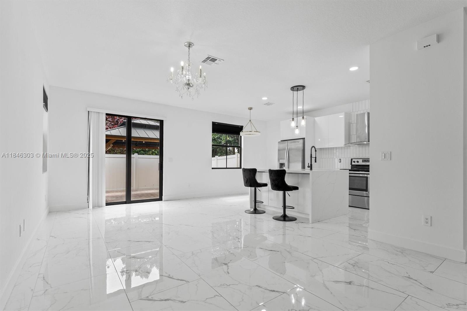 4814 NW 56th Ct