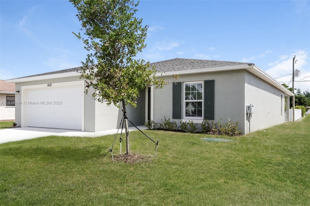 Photo of 1681 SE Mariner Ln, Port St Lucie, FL 34983 (MLS # A11838144)